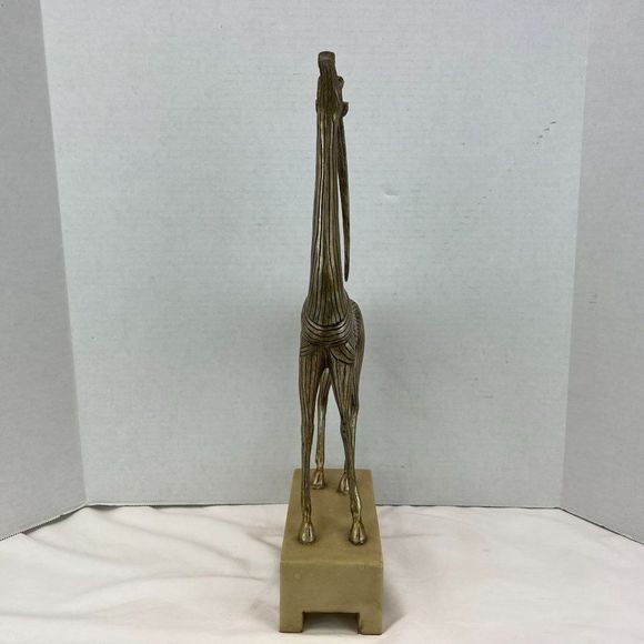 The Kindu Collection Alabaster Deer Ornament - Immaculate - Picture 3 of 8